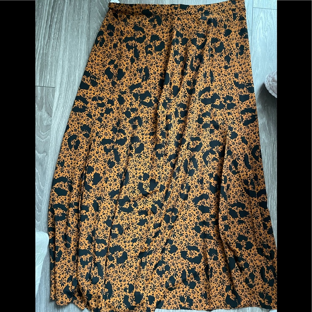 Topshop pleated skirt size 10